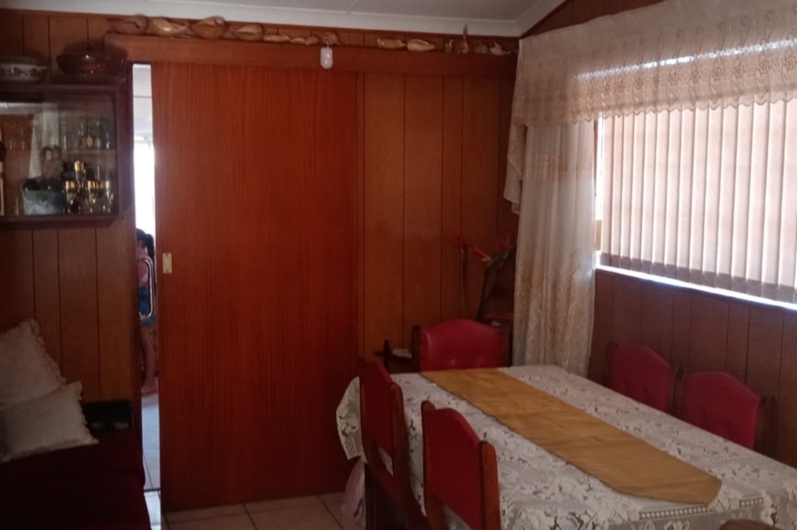 2 Bedroom Property for Sale in Louwville Western Cape